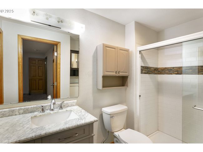 Primary Bedroom-Attached Bathroom | Image 17
