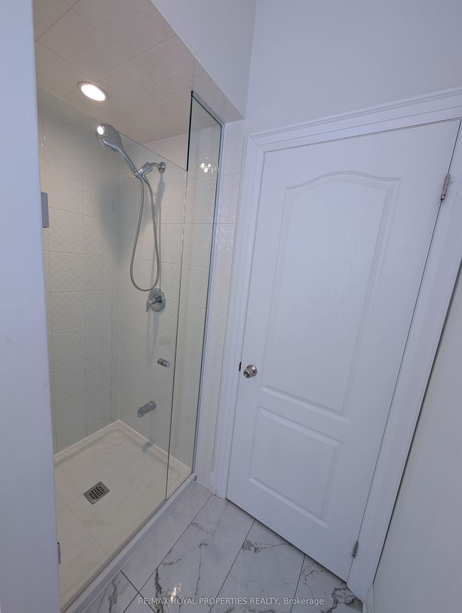41 Cachia Lane, House attached with 4 bedrooms, 3 bathrooms and 1 parking in Ajax ON | Image 17