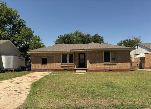 910 W Choctaw St, Lindsay, OK, 73052-5041 | Card Image