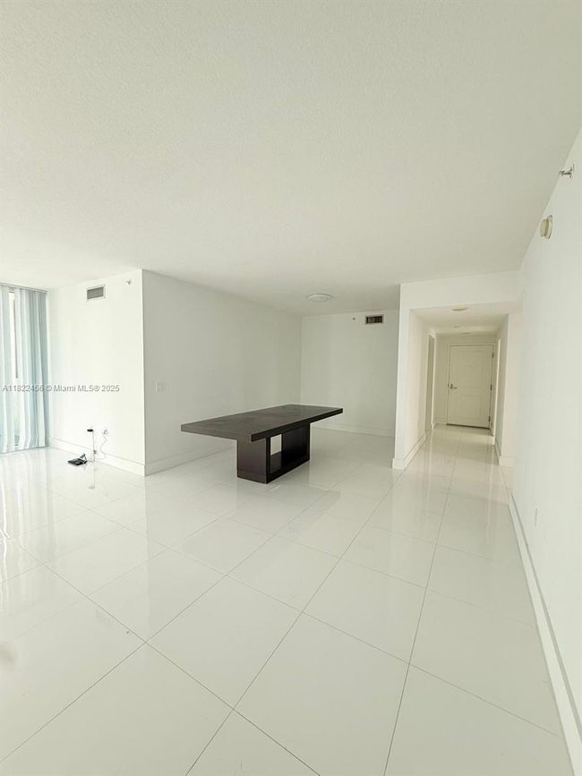 APT-3306 - 1250 S Miami Ave, Condo with 3 bedrooms, 2 bathrooms and null parking in Miami FL | Image 16