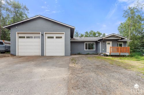3750 Matthews Dr, Anchorage, AK, 99516-3527 | Card Image