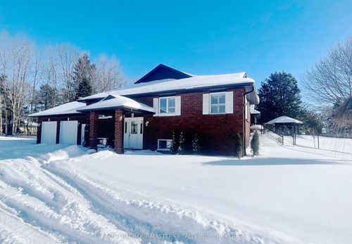 911 School Rd, Kingston, ON, K7L4V1 | Card Image