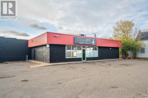 187 Gore St, Sault Ste Marie, ON, P6A1M4 | Card Image