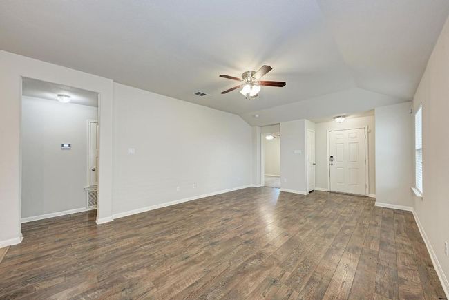 486 Nottingham Loop, House other with 3 bedrooms, 2 bathrooms and 4 parking in Kyle TX | Image 9