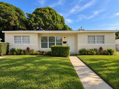 1240 W 26th Ct, Riviera Beach, FL, 33404-4105 | Card Image