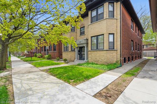 981 2N 2n Beaconsfield Ave, Grosse Pointe Park, MI, 48230 | Card Image