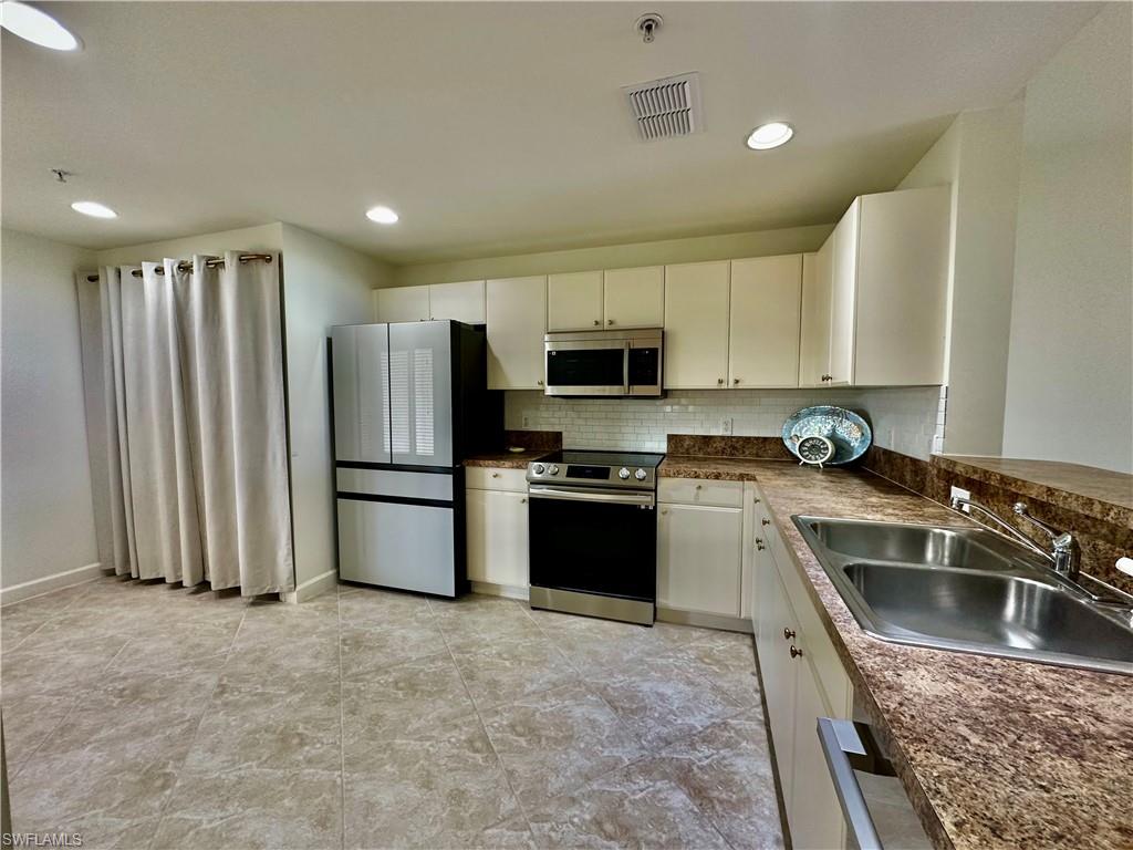 Residential Lease in NAPLES 5