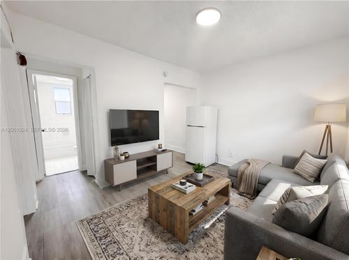3-220 Nw 11th Ter, North Miami, FL, 33136 | Card Image