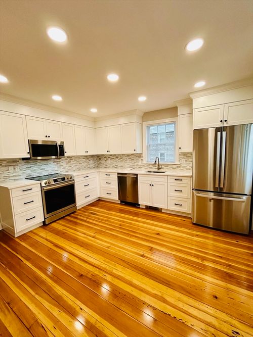 23-23 Seaview St, Plymouth, MA, 02360-4445 | Card Image