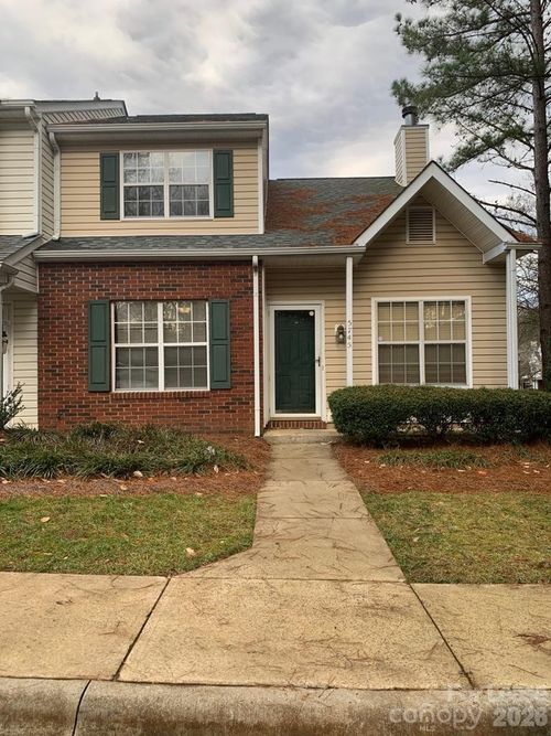5745 Prescott Ct, Charlotte, NC, 28269-1340 | Card Image