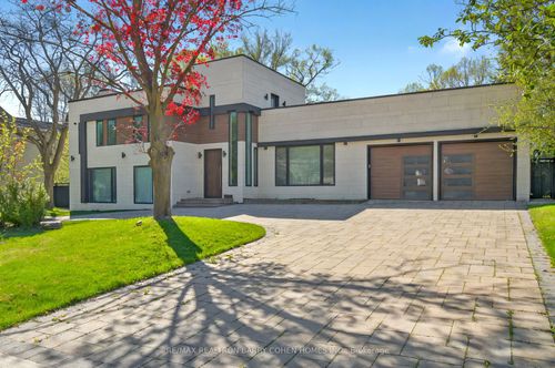 41 Suncrest Dr, North York, ON, M3C2L1 | Card Image