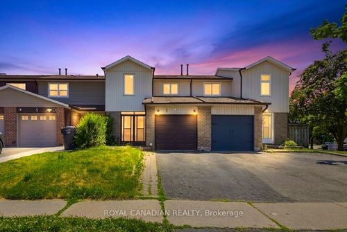 3 Gilmore Dr, Brampton, ON, L6V3K3 | Card Image