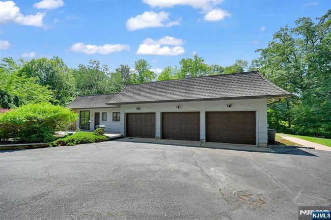 326 Ridge Rd, House other with 4 bedrooms, 4 bathrooms and null parking in Cedar Grove NJ | Image 7