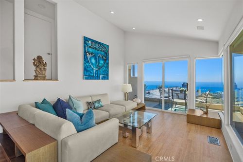 1415 Skyline Dr, Laguna Beach, CA, 92651-1932 | Card Image
