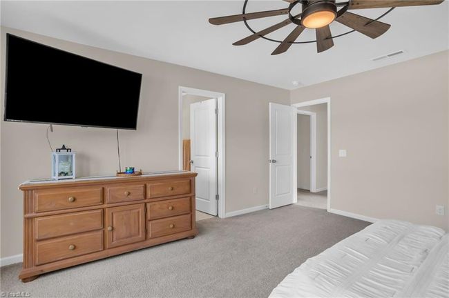Primary Bedroom | Image 31