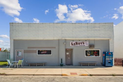 320 Main St, Aurora, IA, 50607-7704 | Card Image