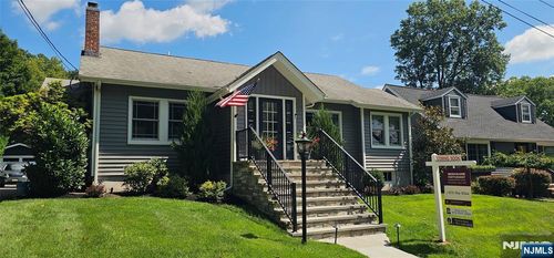10 Marion Rd, Verona, NJ, 07044-1420 | Card Image