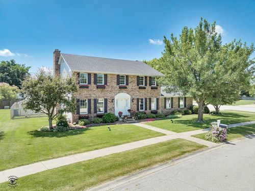 212 Greenbriar Ln, Bourbonnais, IL, 60914-1182 | Card Image