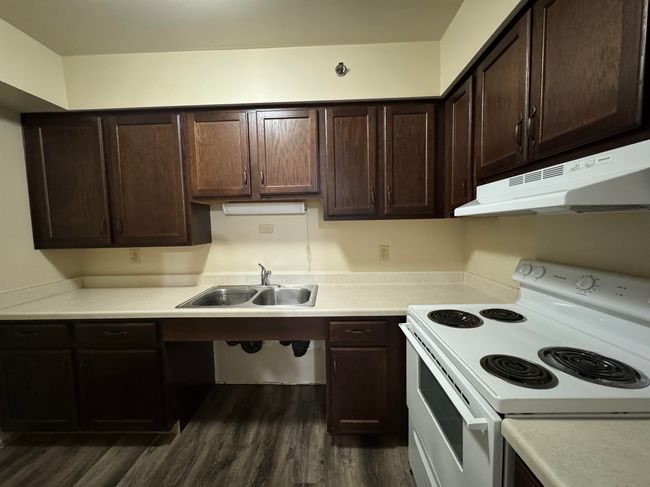 1BR - 605 Chase Blvd, Condo with 1 bedrooms, 1 bathrooms and null parking in SUN PRAIRIE WI | Image 4