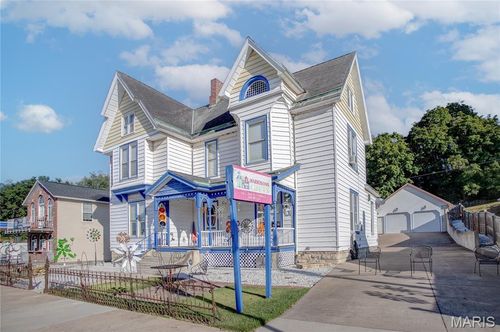 224 E Main St, Grafton, IL, 62037-1123 | Card Image