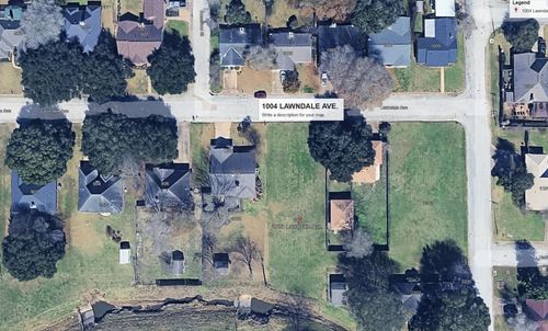 1004 Lawndale Ave, Brenham, TX, 77833-5824 | Card Image