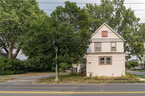 740 Mill St, Watertown, NY, 13601-1540 | Card Image