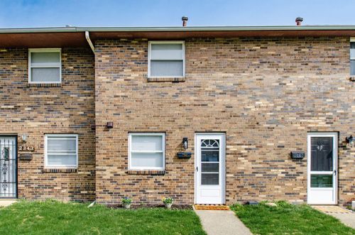 98-2341 Woodbrook Cir N, Columbus, OH, 43223-3185 | Card Image