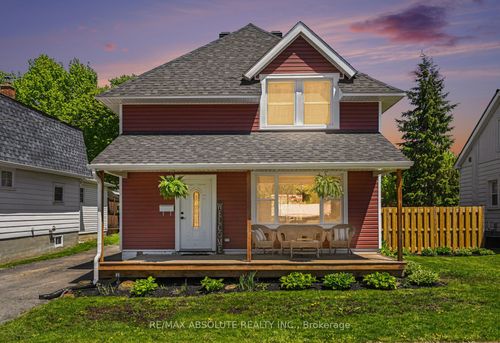 21 Bank St N, Renfrew, ON, K7V2E1 | Card Image