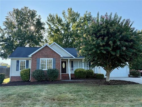 355 Tanglebrook Trl, Eden, NC, 27288-7666 | Card Image