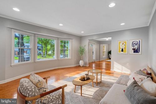 8603 Jackson Ave, MANASSAS, VA, 20110-4712 | Card Image