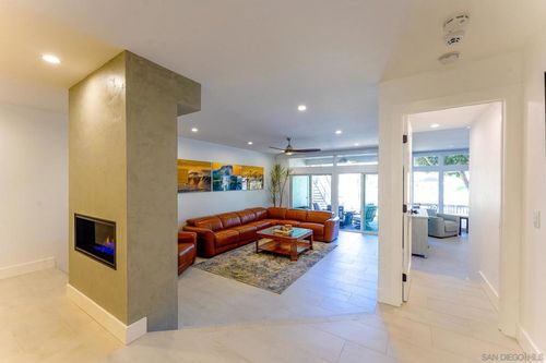 101 Kingston Ct W, Coronado, CA, 92118-3356 | Card Image