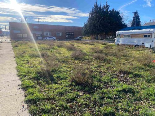 204 W Idaho St, Weiser, ID, 83672-1865 | Card Image