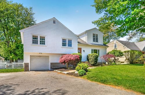 59 Ellis St, Westwood, MA, 02090-3601 | Card Image