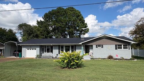 105 Edgewater Dr, Winchester, TN, 37398-1903 | Card Image