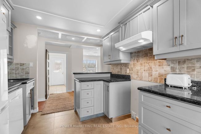 5409 Boundary Rd, Home with 4 bedrooms, 2 bathrooms and 3 parking in Navan ON | Image 11