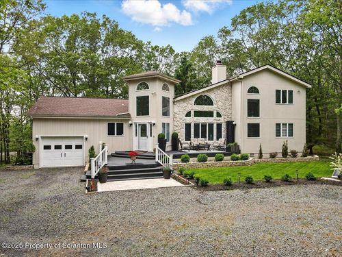 202 Remuda Dr, Lords Valley, PA, 18428 | Card Image