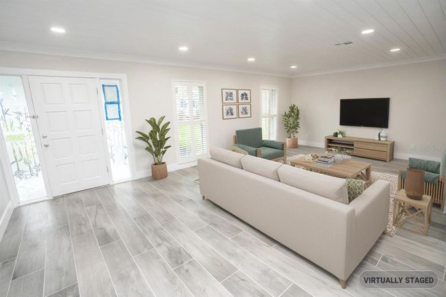913 Spindle Palm Way, House other with 4 bedrooms, 2 bathrooms and null parking in APOLLO BEACH FL | Image 6