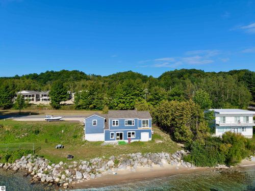 800 N Saint Joseph St, Suttons Bay, MI, 49682-9701 | Card Image