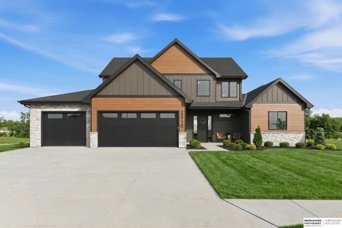 23720 Mary Jo Lane, Waterloo, NE, 68069 | Card Image