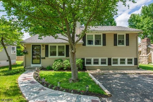 26 Lakeview Rd, Sparta, NJ, 07871-2245 | Card Image