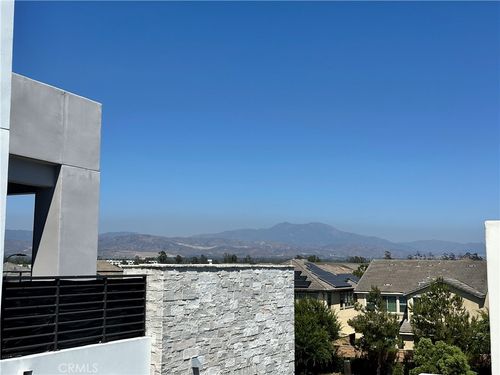 80 Ballast Pt, Tustin, CA, 92782-3702 | Card Image