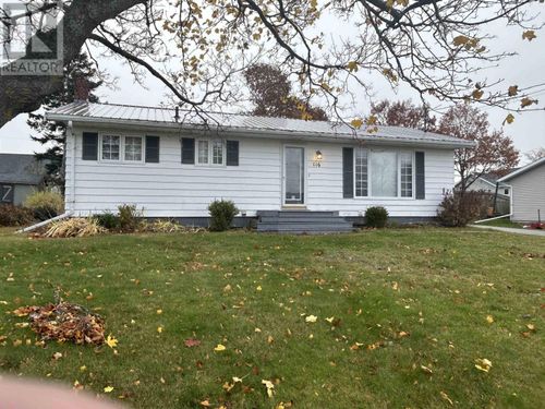 116 Oak Dr, Charlottetown, PE, C1A7Z2 | Card Image
