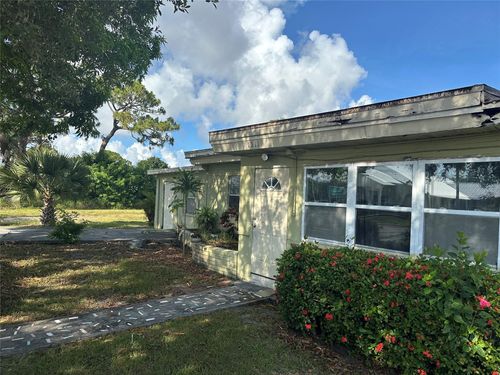 1211 N 25th St, Fort Pierce, FL, 34947-2433 | Card Image