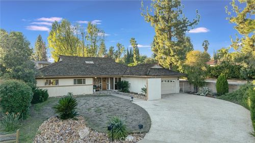 10261 Calvin Ave, Northridge, CA, 91324-1114 | Card Image