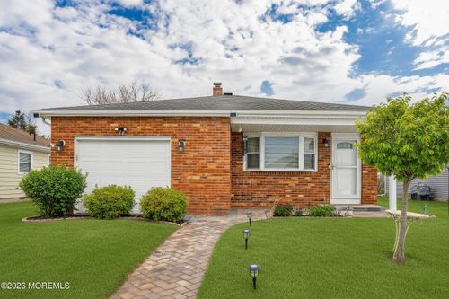 78 Castle Harbor Dr, Toms River, NJ, 08757-3802 | Card Image