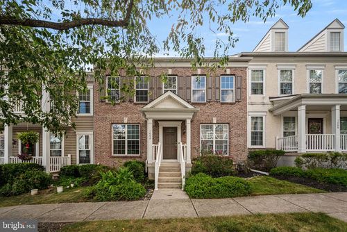 1006 Fisher St, CHESTER SPRINGS, PA, 19425-3804 | Card Image