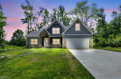 5 Foxwood Cir, Wakeman, OH, 44889-9084 | Card Image