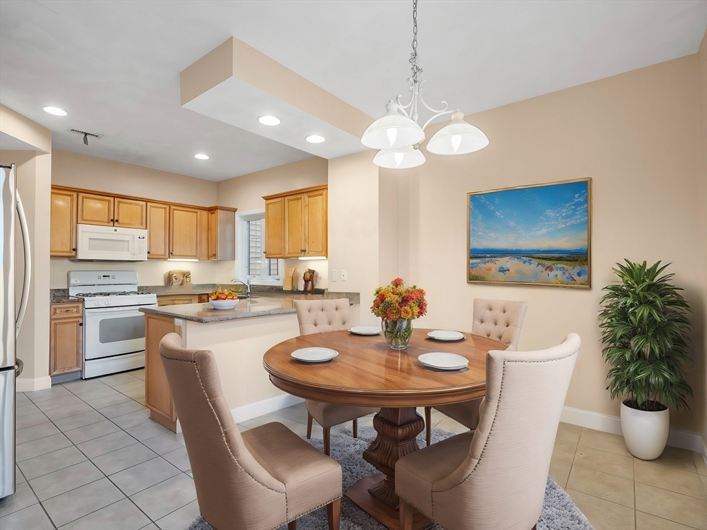 Emerald Ct, Tewksbury, MA 01876