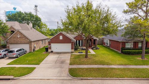5135 Candlewood Dr, League City, TX, 77573-3135 | Card Image