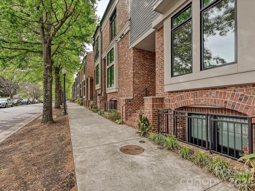 432 E 33rd St, Charlotte, NC, 28205-1598 | Card Image